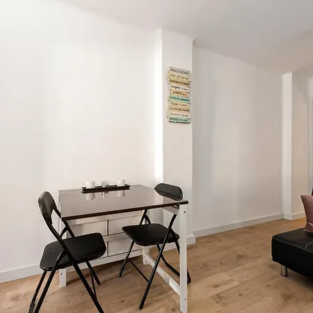 U-nique Hernan Ruiz Apartment